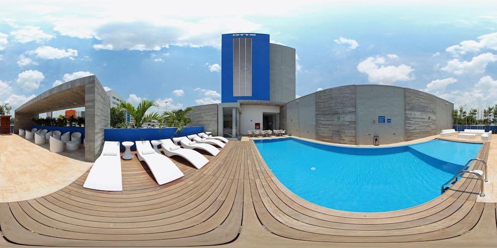One Villahermosa 2000 Extérieur photo