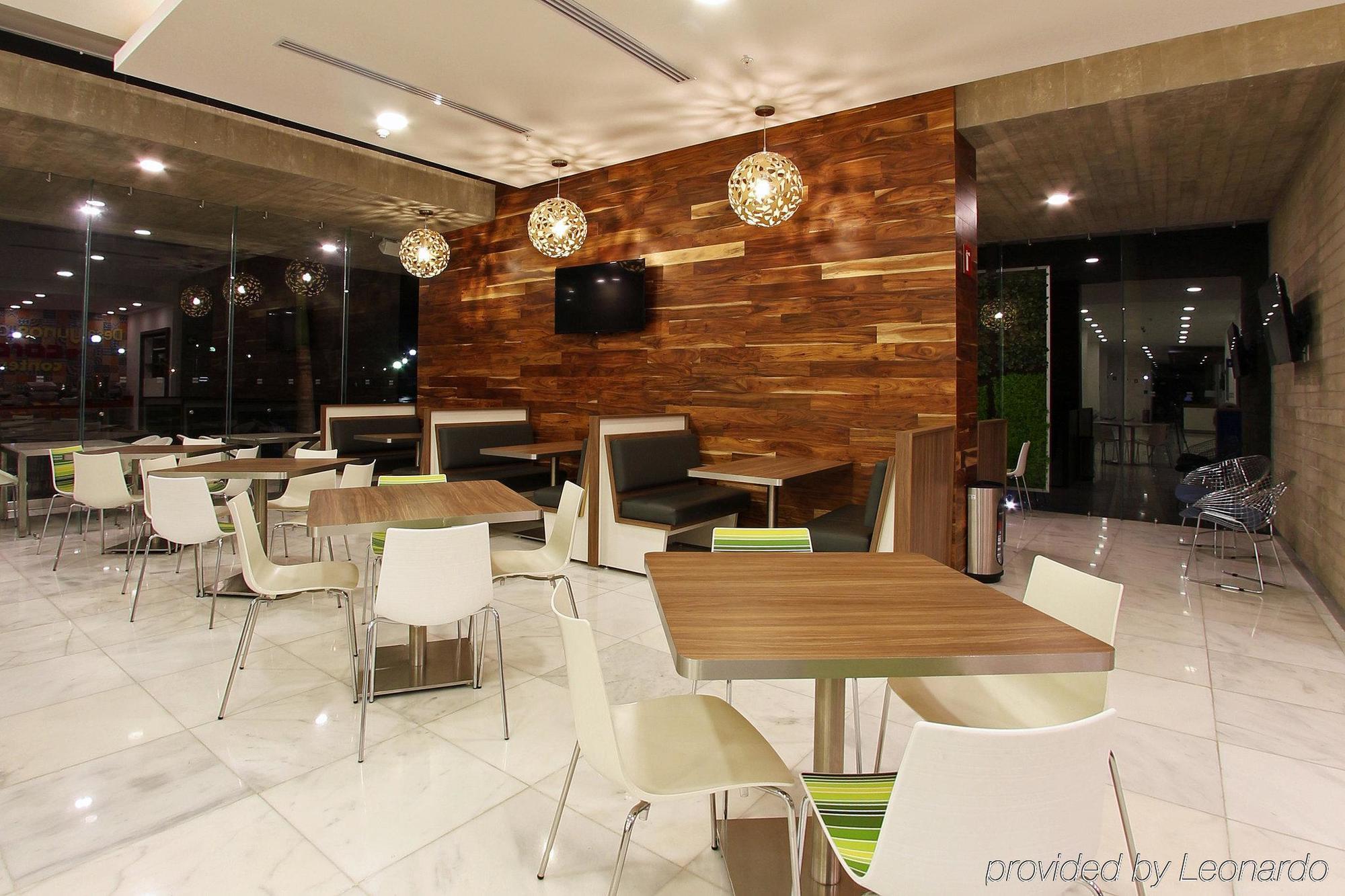 One Villahermosa 2000 Extérieur photo