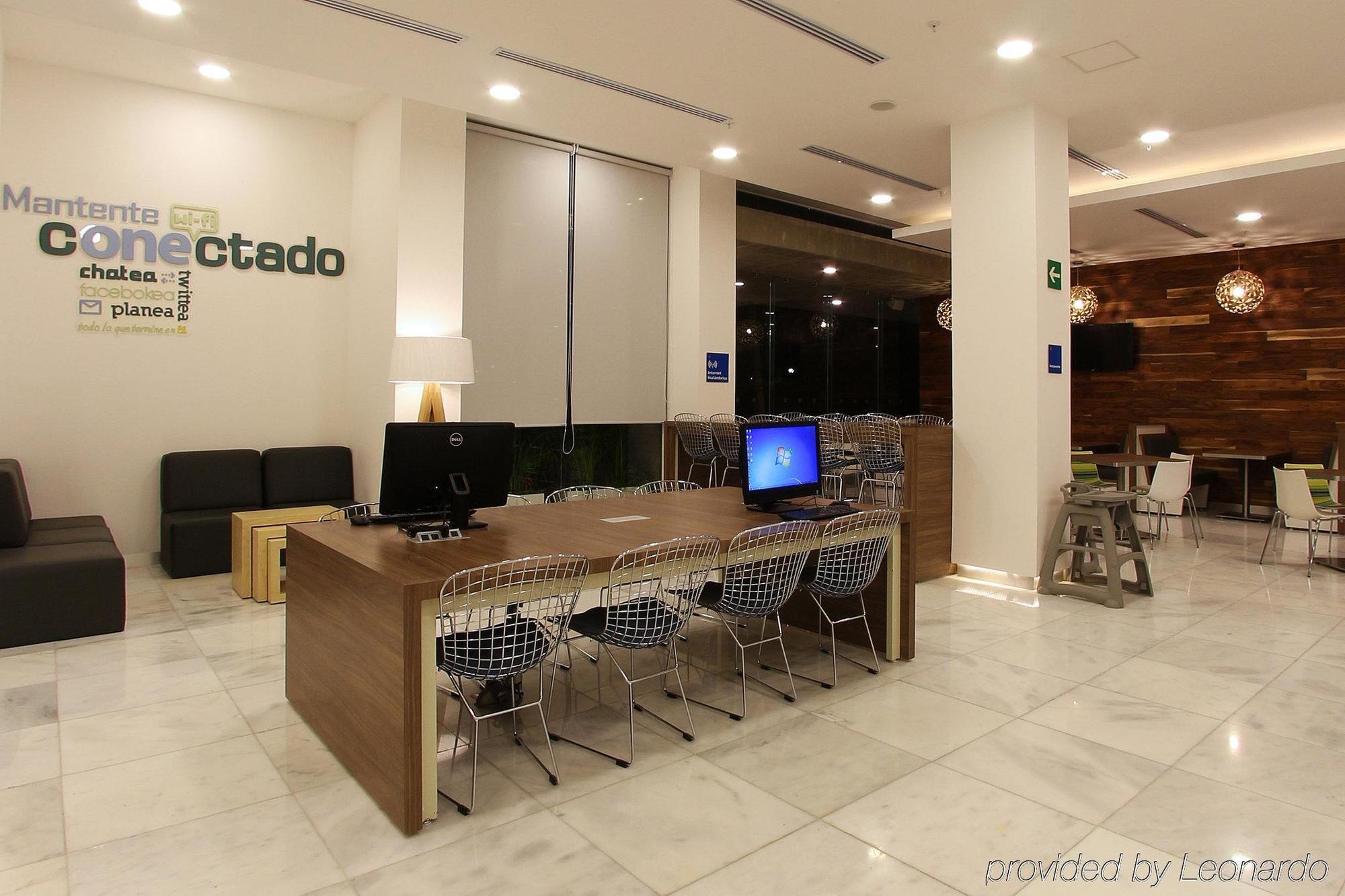 One Villahermosa 2000 Extérieur photo