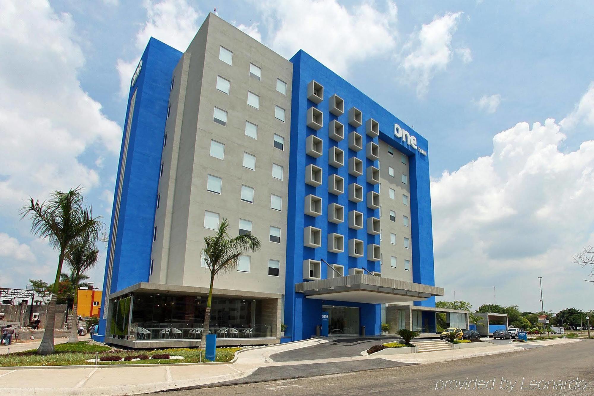 One Villahermosa 2000 Extérieur photo