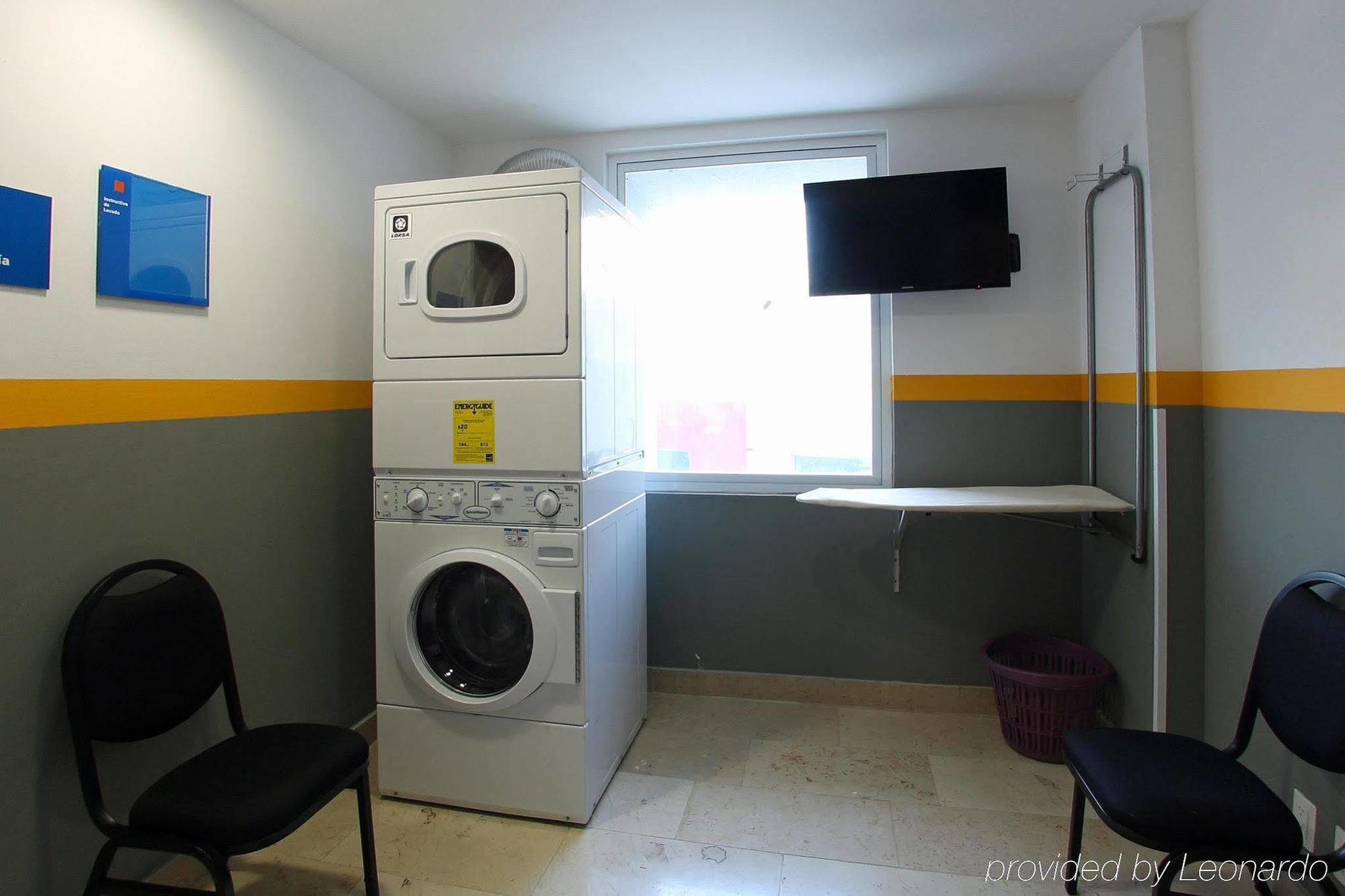 One Villahermosa 2000 Extérieur photo